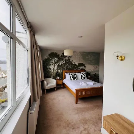 아파트 House Sleeps 8 With Sauna, Ev, Parking 보우네스온윈더미어