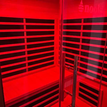 아파트 House Sleeps 8 With Sauna, Ev, Parking 보우네스온윈더미어