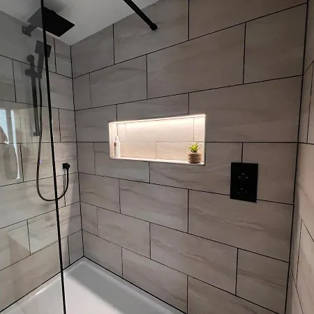 House Sleeps 8 With Sauna, Ev, Parking 보우네스온윈더미어
